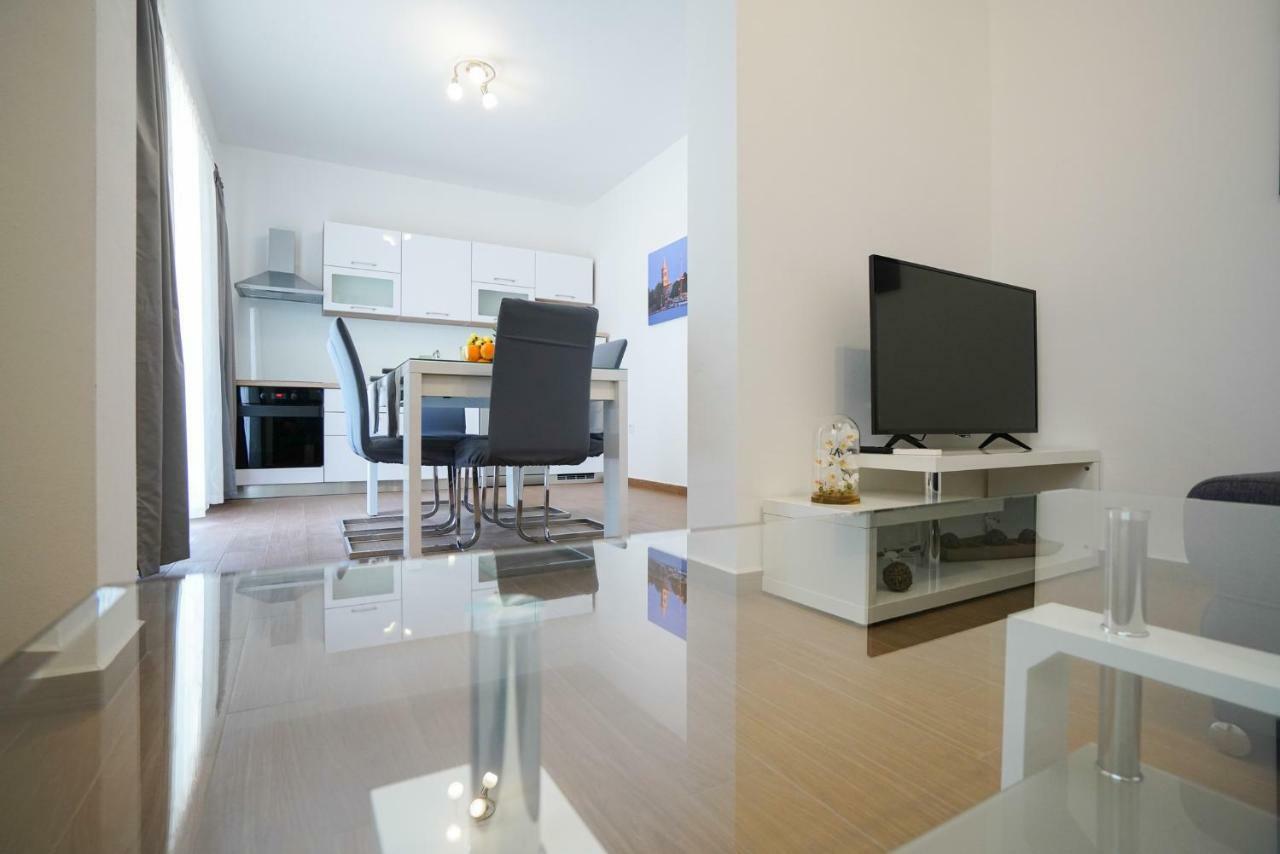 Tj Apartment 1 Zadar Buitenkant foto